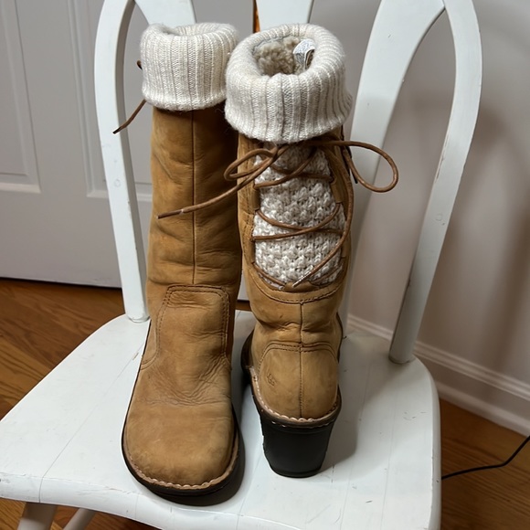 UGG Wedge Boots - Picture 2 of 8
